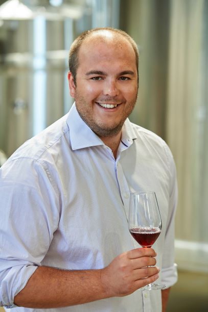 Hush Heath Estate Wine tasting with Fergus Elias english wine